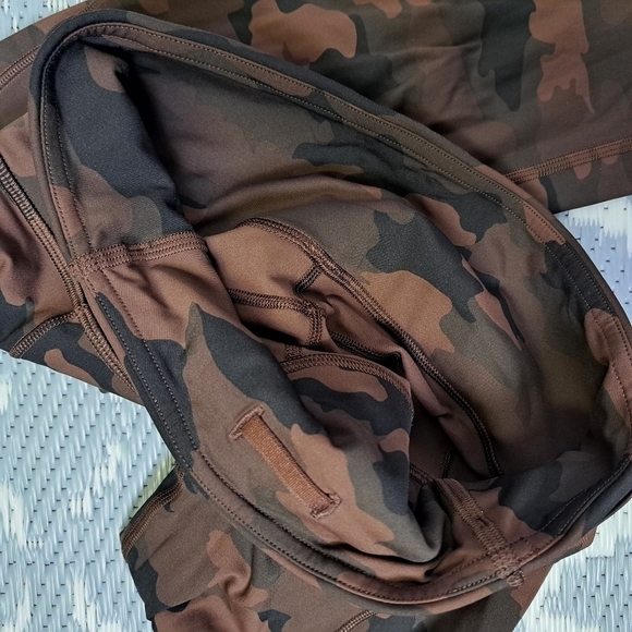 LULULEMON Fast and Free Tight II - Picture 9 of 14